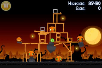 Angry Birds Seasons Trick or Treat Level 3-3 Walkthrough