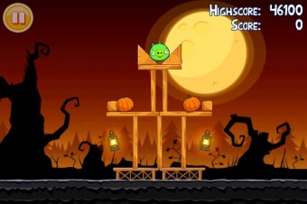 Angry Birds Seasons Trick or Treat Level 1-1 Walkthrough